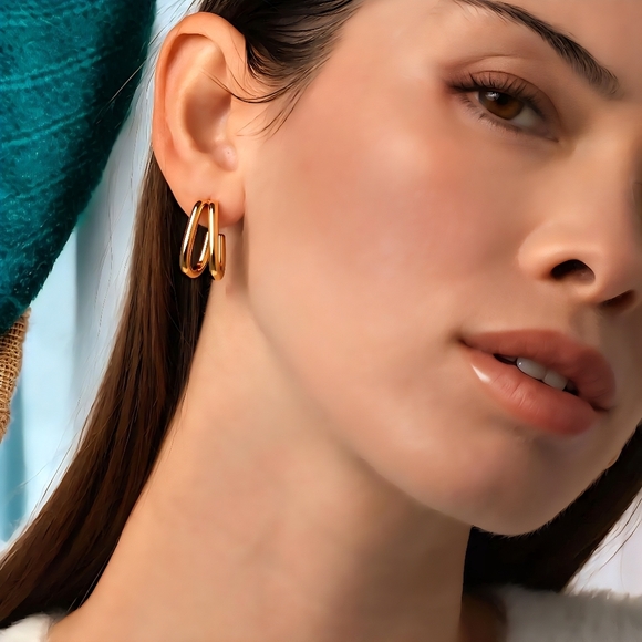 🆕️Minimalist Double C-Hoop Earrings - 18K Gold Plated Stainless Steel Earrings✨ - Picture 10 of 14